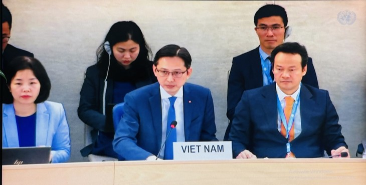  Comunidad internacional valora altamente logros de Vietnam en la protección y promoción de derechos humanos - ảnh 1