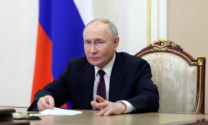 Presidente ruso firma decreto para usar propiedades y activos de Estados Unidos  - ảnh 1
