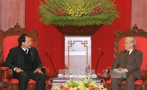 ประธานวุฒิสภาชิลีเสร็จสิ้นการเยือนเวียดนามอย่างเป็นทางการ - ảnh 1