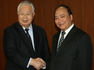 ท่าน NguyễnXuânPhúc รองนายกรัฐมนตรีเวียดนามเจรจากับประธานสหพันธ์ Keidanren - ảnh 1