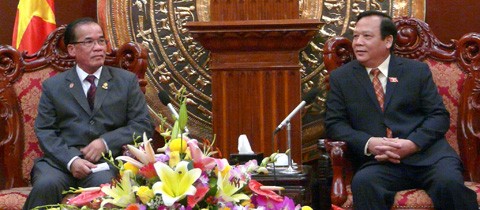 รองประธานรัฐสภาให้การต้อนรับประธานคณะกรรมาธิการการเงินของกัมพูชา  - ảnh 1