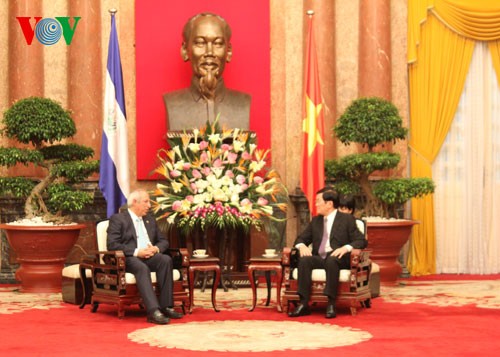 ประธานรัฐสภาประเทศเอลซัลวาดอร์ Sigfrido Reyes เยือนเวียดนาม - ảnh 2