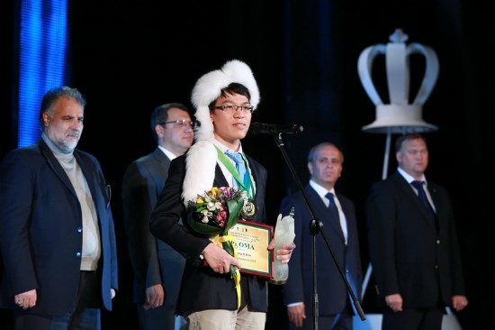 นักหมากรุก Lê Quang Liêm ได้คว้าแช๊มป์โลกในการแข่งขันหมากรุกสากลแบบเกมสายฟ้าปี 2013 - ảnh 1