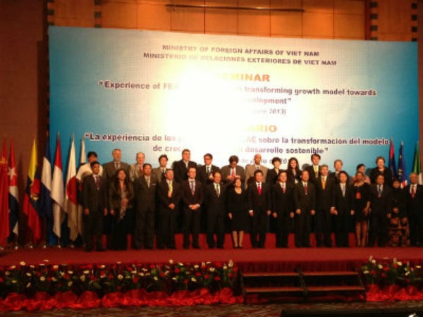 เปิดการประชุมรัฐมนตรีต่างประเทศ FEALAC ครั้งที่ 6  ณ ประเทศอินโดนีเซีย - ảnh 1