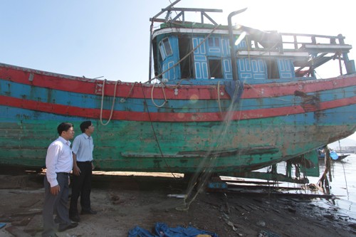 เสนอจัดแสดงเรือประมงที่ถูกเรือจีนชนจนอัปปางเพื่อเป็นหลักฐานทางประวัติศาสตร์ - ảnh 1