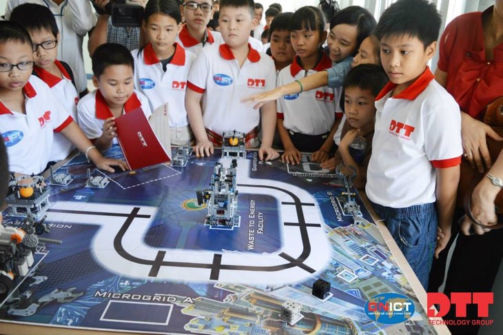 การแข่งขันหุ่นยนต์ทั่วประเทศปี 2014 คือเวทีที่เป็นประโยชน์ให้แก่นักเรียน - ảnh 1
