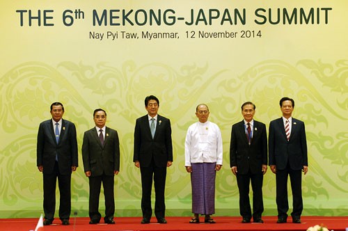 นายกรัฐมนตรีเข้าร่วมการประชุมผู้นำแม่น้ำโขง-ญี่ปุ่น การประชุมผู้นำอาเซียนกับหุ้นส่วนต่างๆ - ảnh 1