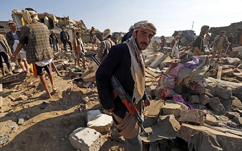 สันนิบาตอาหรับประกาศว่า จะสนับสนุนแผนการโจมตีทางอากาศในเยเมน - ảnh 1