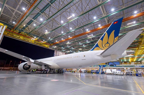 โบอิ้ง 787-9 Dreamliner ของเวียดนามแอร์ไลน์สร้างความประทับใจในงานนิทรรศการแสดงการบินปารีสปี 2015 - ảnh 1