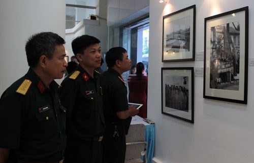 “VietNam-The Real War” หรือ “เวียดนาม-สงครามผ่านรูปภาพ” มุมมองที่หลากหลายเกี่ยวกับสงครามเวียดนาม - ảnh 1