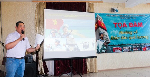 นักศึกษาเวียดนามในรัสเซียมุ่งใจสู่ทะเลและเกาะแก่งของปิตุภูมิ - ảnh 1