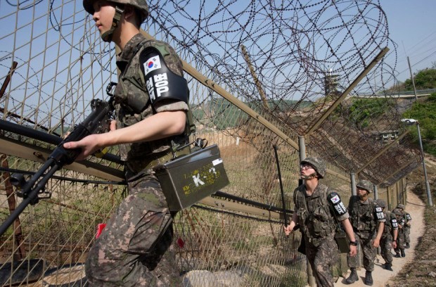 สาธารณรัฐประชาธิปไตยประชาชนเกาหลีซ้อมการยิงทำลายลำโพงประชาสัมพันธ์ของทางการโซล - ảnh 1
