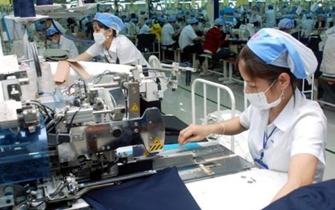 อัตราการขยายตัวด้านเศรษฐกิจเวียดนามปี 2015 จะบรรลุกว่าร้อยละ 6.5 - ảnh 1