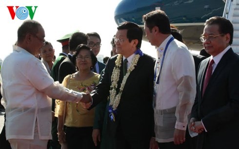 ประธานประเทศ เจืองเติ๊นซาง เดินทางไปเข้าร่วมการประชุมสุดยอดเอเปกครั้งที่ 23 ณ กรุงมะนิลา - ảnh 1