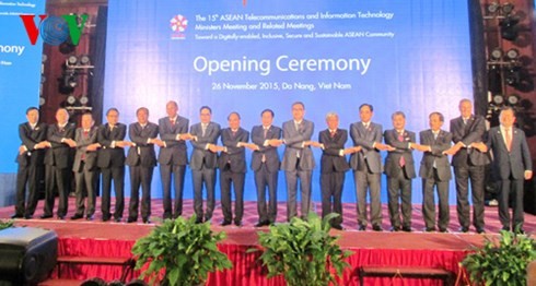 เปิดการประชุมรัฐมนตรีโทรคมนาคมและเทคโนโลยีสารสนเทศอาเซียน - ảnh 1