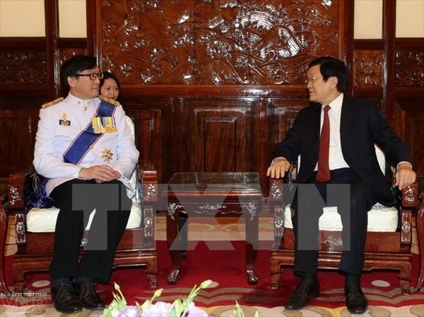 ประธานประเทศ เจืองเติ๊นซาง ให้การต้อนรับบรรดาเอกอัครราชทูตเข้ายื่นสาส์นตราตั้ง - ảnh 1