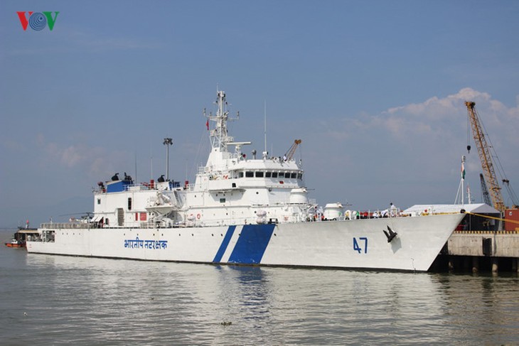 เรือ SAMRAT ของกองกำลังป้องกันอินเดียเยือนเวียดนาม - ảnh 1