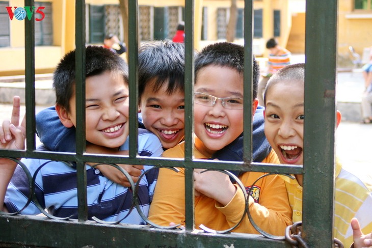 ผลักดันการค้ำประกันการปฏิบัติสิทธิของเด็กในเวียดนามต่อไป - ảnh 2