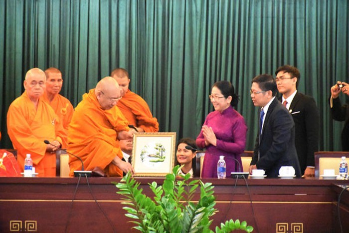 ผู้บริหารนครโฮจิมินห์ให้การต้อนรับคณะผู้แทนพุทธศาสนาของประเทศไทย - ảnh 1