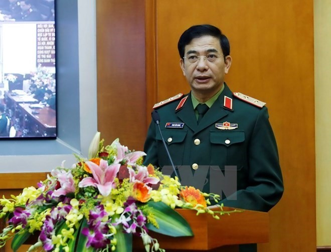 เสนาธิการใหญ่กองทัพประชาชนเวียดนามให้การต้อนรับผู้บัญชาการทหารอากาศของไทย - ảnh 1