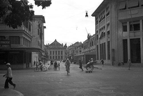 ภาพถ่ายถนนจ่างเตี่ยนในกรุงฮานอย–ถนนสุดหรูในอดีตสู่ปัจจุบัน - ảnh 1
