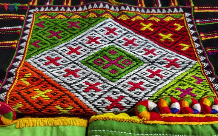 ผ้า Pieu หรือผ้าโพกหัวเพียวในชีวิตของชนเผ่าไท - ảnh 10