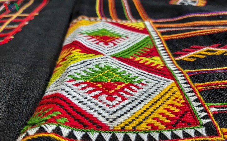 ผ้า Pieu หรือผ้าโพกหัวเพียวในชีวิตของชนเผ่าไท - ảnh 7