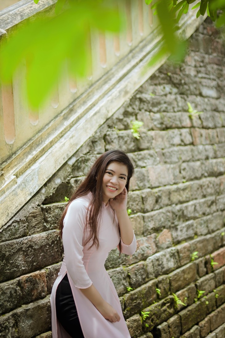 นางสาว ลลิตภัทร เกิดกรุง นักศึกษาไทยปริญญาตรีเกียรตินิยมอันดับ1 ของมหาวิทยาลัยสังคมศาสตร์และมนุษยศาสตร์ สังกัดมหาวิทยาลัยแห่งชาติฮานอย - ảnh 2