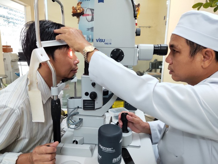 More cornea donations needed to restore eyesight for poor blind people - ảnh 1
