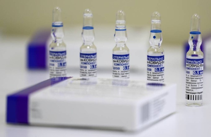 ประธานประเทศเสนอให้รัสเซียร่วมมือผลิตวัคซีนป้องกันโควิด-19 ในเวียดนาม - ảnh 1