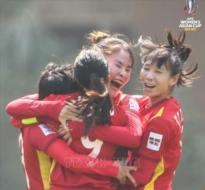 สื่อต่างประเทศแสดงความยินดีกับชัยชนะของทีมฟุตบอลหญิงเวียดนาม - ảnh 1