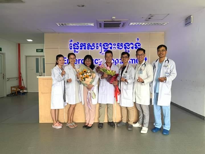 ความปรารถนาของนายแพทย์ Kong Savin ที่ต้องการให้ประชาชนกัมพูชามีความเชื่อมั่นต่อการแพทย์ของกัมพูชามากขึ้น - ảnh 2