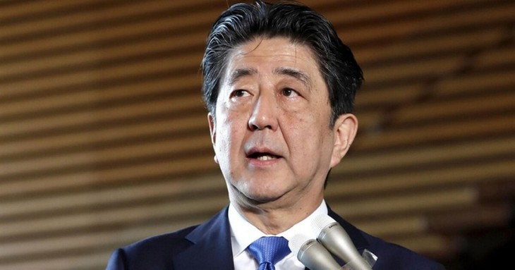 ​อดีตนายกรัฐมนตรีญี่ปุ่น อาเบะ ชินโซ เสียชีวิตหลังจากถูกลอบยิง - ảnh 1