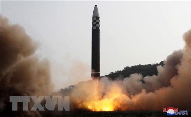 สาธารณรัฐประชาธิปไตยประชาชนเกาหลียืนยันว่า การพัฒนานิวเคลียร์และขีปนาวุธเพื่อเป้าหมายป้องกันตนเอง - ảnh 1