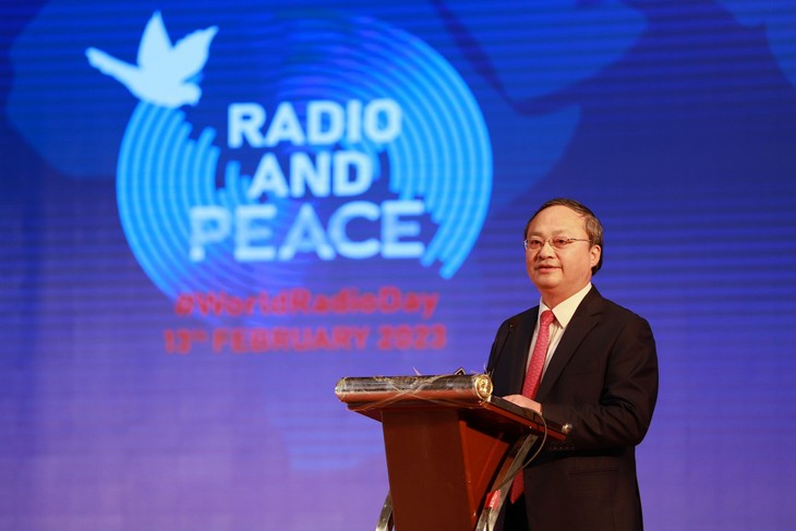 สถานีวิทยุเวียดนามฉลองวันวิทยุโลก 13 กุมภาพันธ์ภายใต้หัวข้อ “วิทยุกับสันติภาพ” - ảnh 1