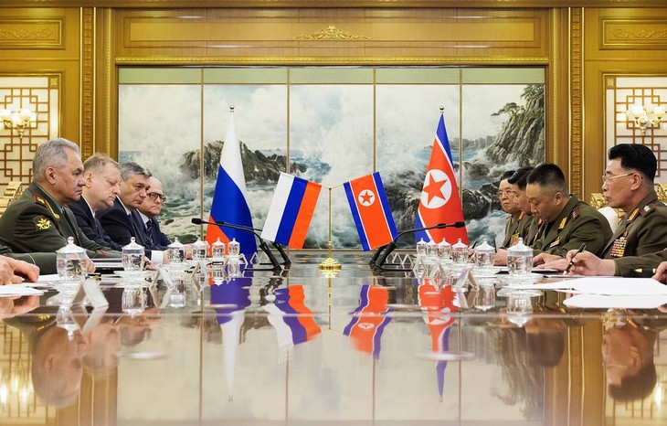 รัสเซียยืนยันถึงความร่วมมือในหลายด้านกับสาธารณรัฐประชาธิปไตยประชาชนเกาหลี - ảnh 1