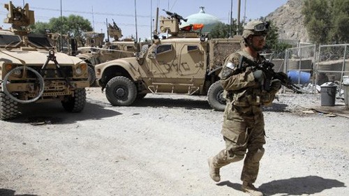 Two US soldiers killed by Afghan police - ảnh 1