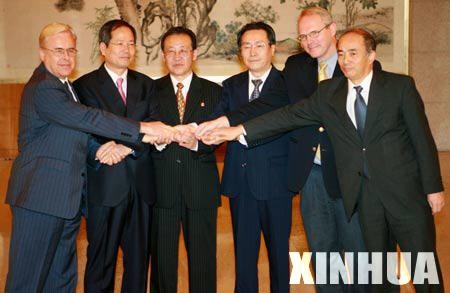 Denuclearization of Korean peninsula achievable only by dialogue - ảnh 1
