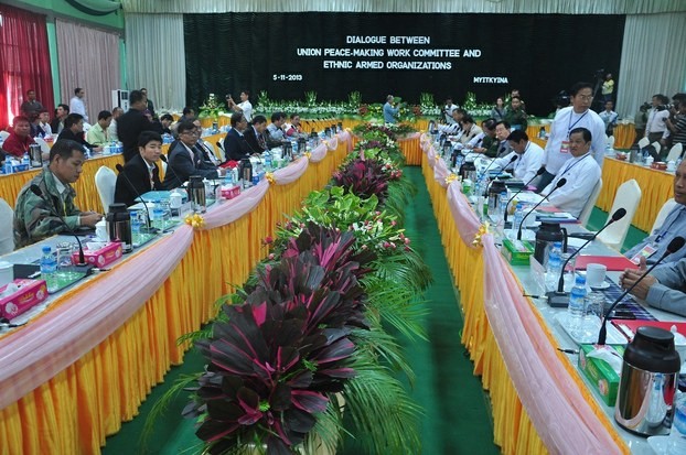 Myanmar’s government, ethnic groups head for political dialogues - ảnh 1