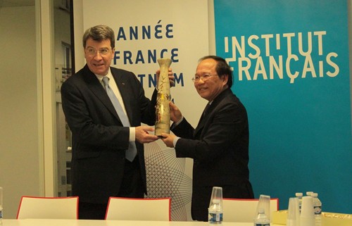 Vietnamese Year in France kicks off - ảnh 3