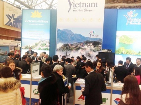 Vietnam promotes its tourism potential in Moscow - ảnh 1