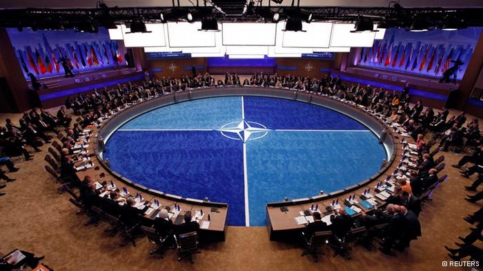 NATO foreign ministers discuss Ukraine crisis - ảnh 1