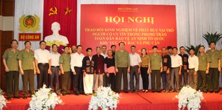 Role models in national defense honored - ảnh 1