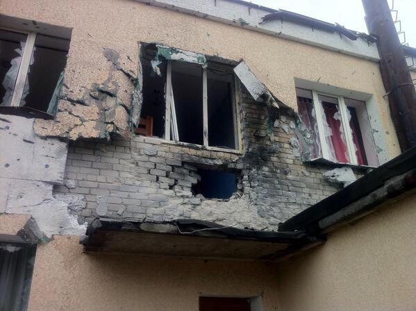 Violence flares up in eastern Ukraine - ảnh 1