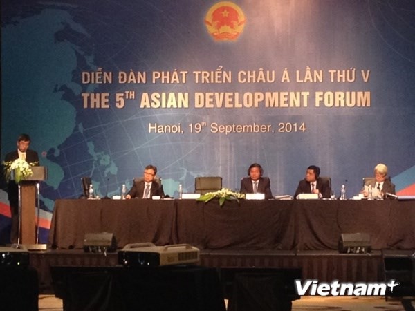 Vietnam hosts 5th Asian Development Forum - ảnh 1