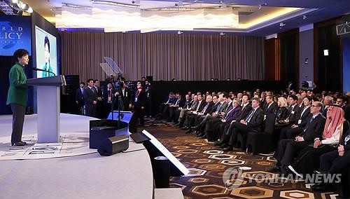 South Korea pushes for trilateral summit with Japan, China - ảnh 1