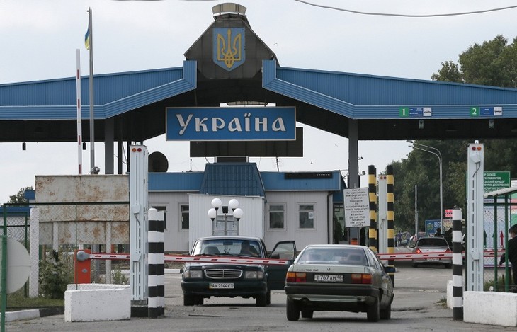 Ukraine tightens entry rules for Russians - ảnh 1