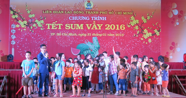Ho Chi Minh city helps workers celebrate Tet holiday - ảnh 1