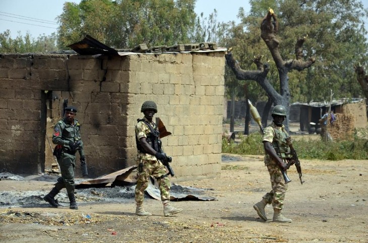 Nigerian troops rescue 195 hostages from Boko Haram - ảnh 1