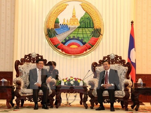 Deputy PM Pham Binh Minh meets Lao leaders - ảnh 1